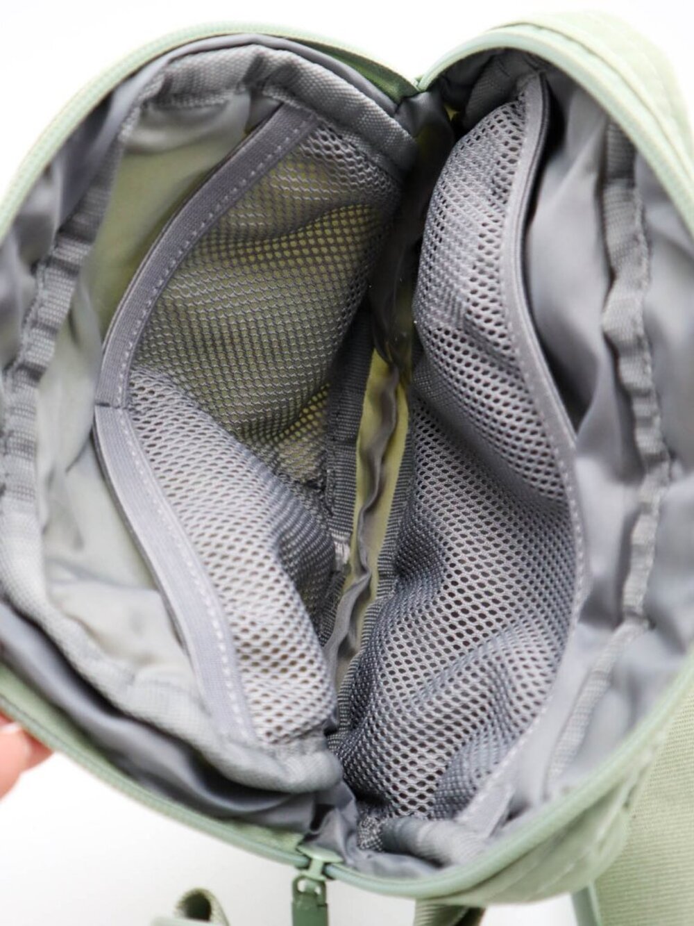 GAIAM Sidekick Waist Fanny Pack Belt Bag Sage Green Hiking Travel - Picture 5 of 6